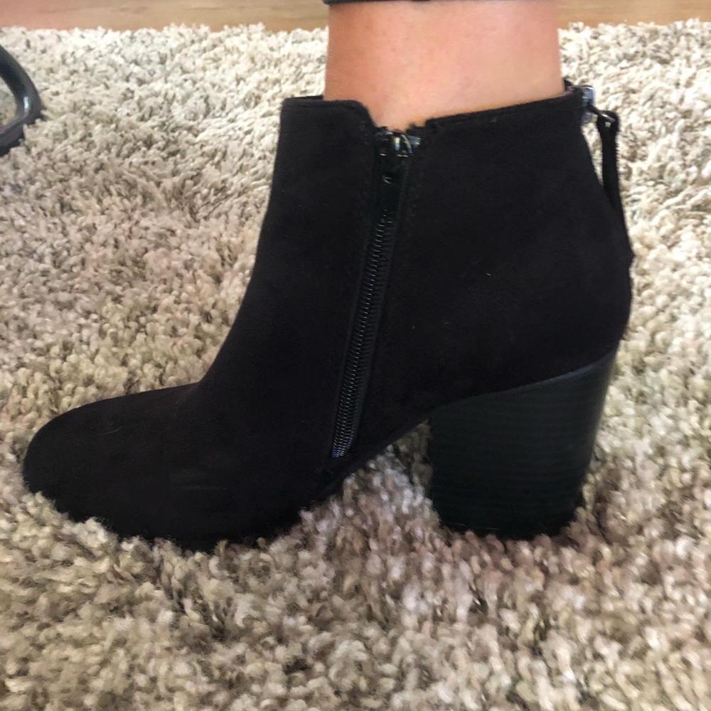 black booties